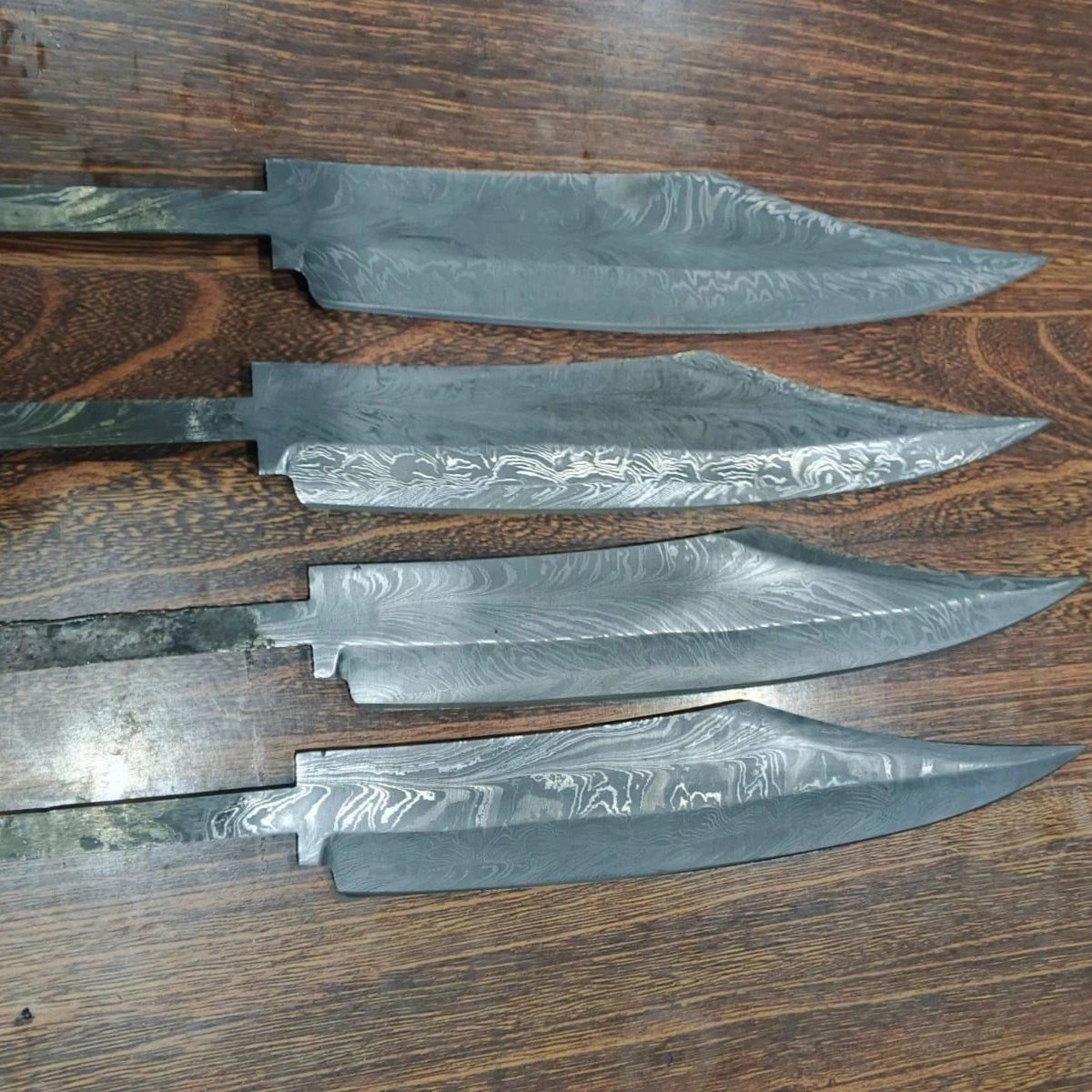 Damascus Steel Blades
