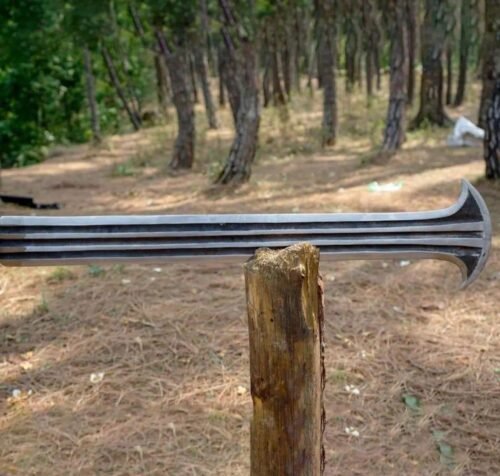 Konda Ikakalaka Sword